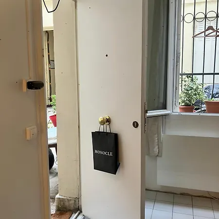 Apartment Place Center